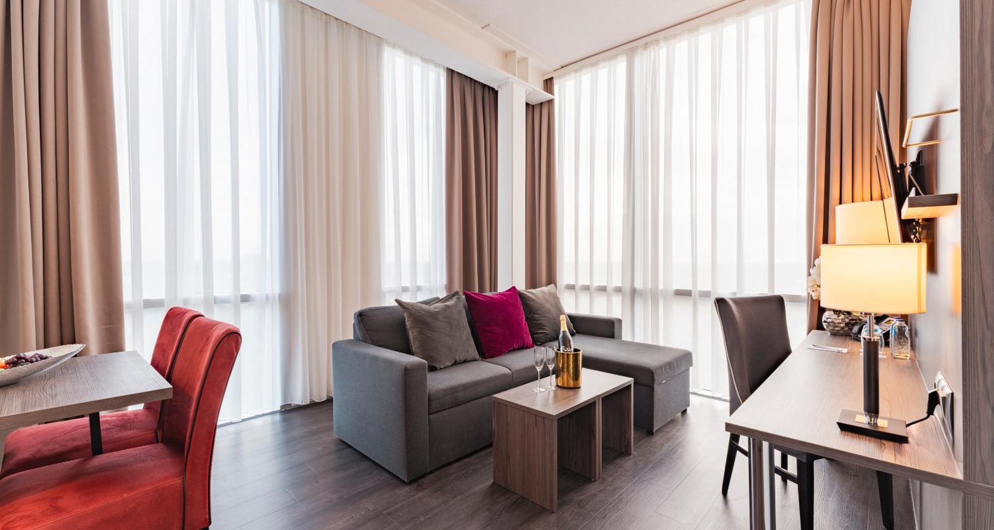 Plaza Premium Almere Exterior foto