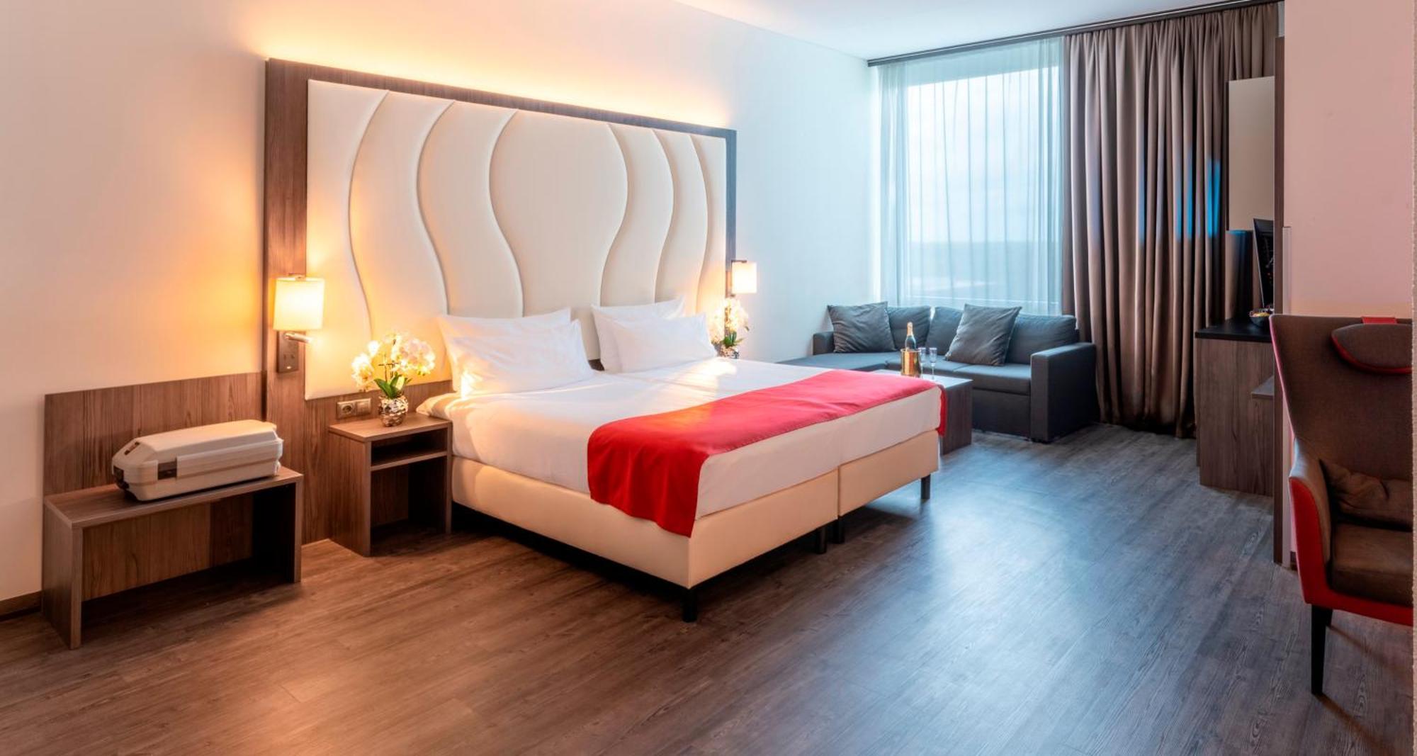 Plaza Premium Almere Exterior foto